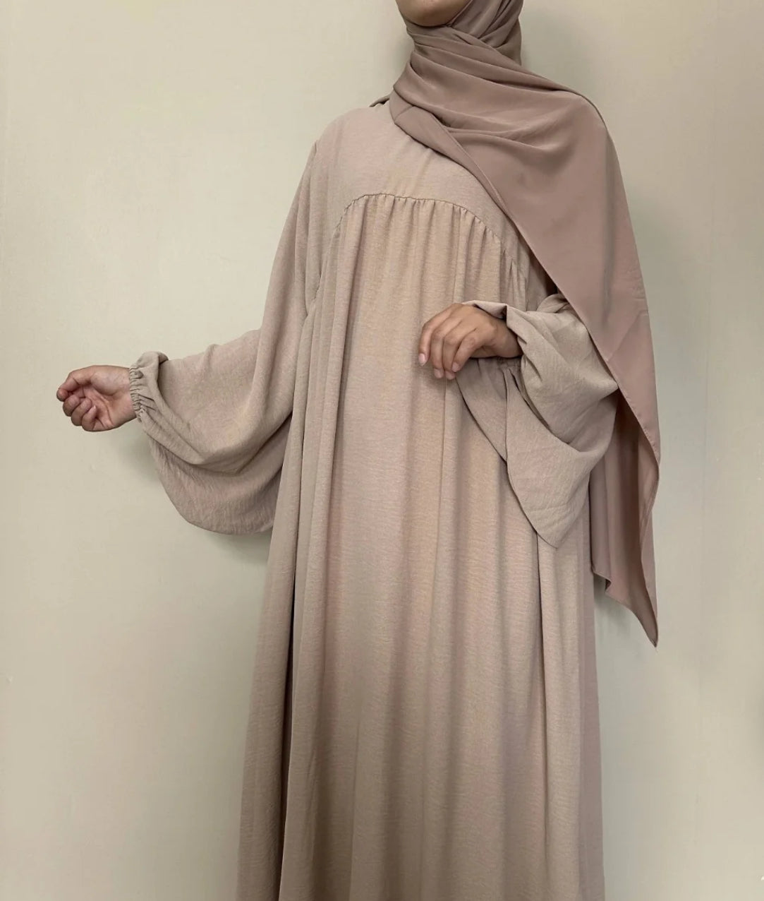 Berfin Crepe Abaya