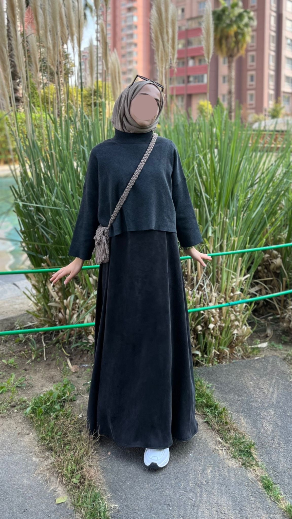 Manolyá Abaya